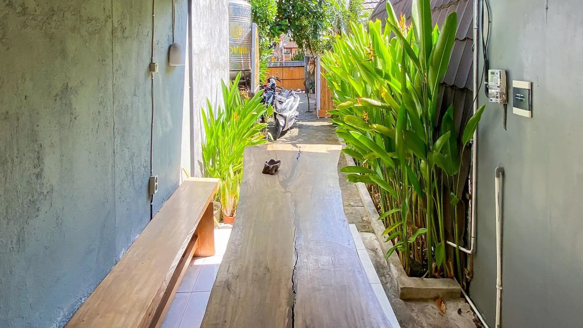 The Lumbung Residence Kerobokan  Guest house